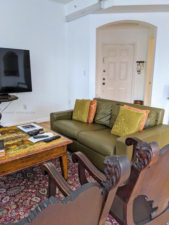 На продажу: $440,000 (3 спален, 2 ванн, 1385 Квадратных фут)