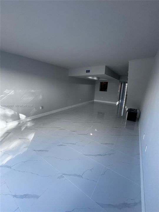 For Rent: $2,500 (2 beds, 1 baths, 1208 Square Feet)