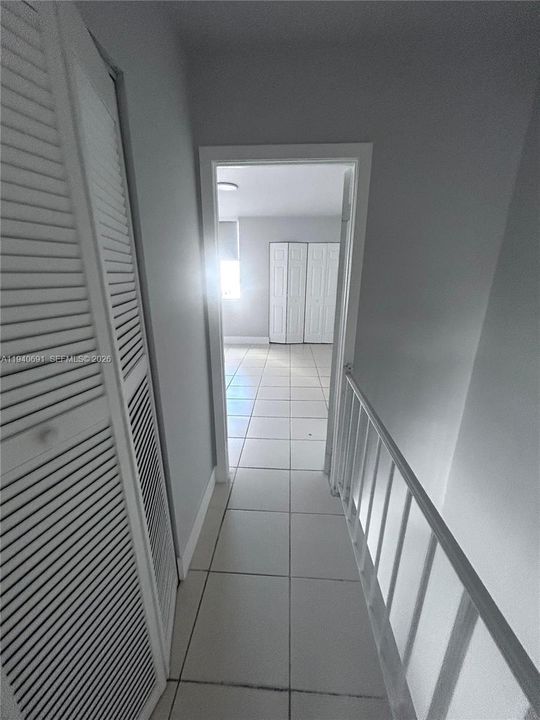 For Rent: $2,500 (2 beds, 1 baths, 1208 Square Feet)