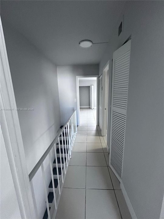 For Rent: $2,500 (2 beds, 1 baths, 1208 Square Feet)