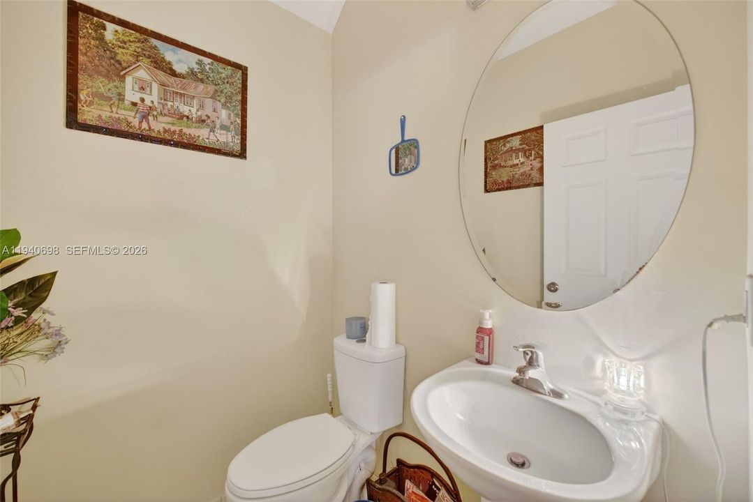 待售: $459,000 (5 贝兹, 2 浴室, 2693 平方英尺)