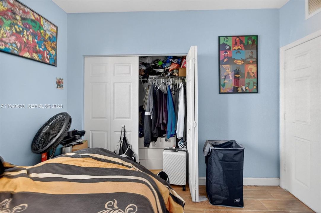 待售: $459,000 (5 贝兹, 2 浴室, 2693 平方英尺)