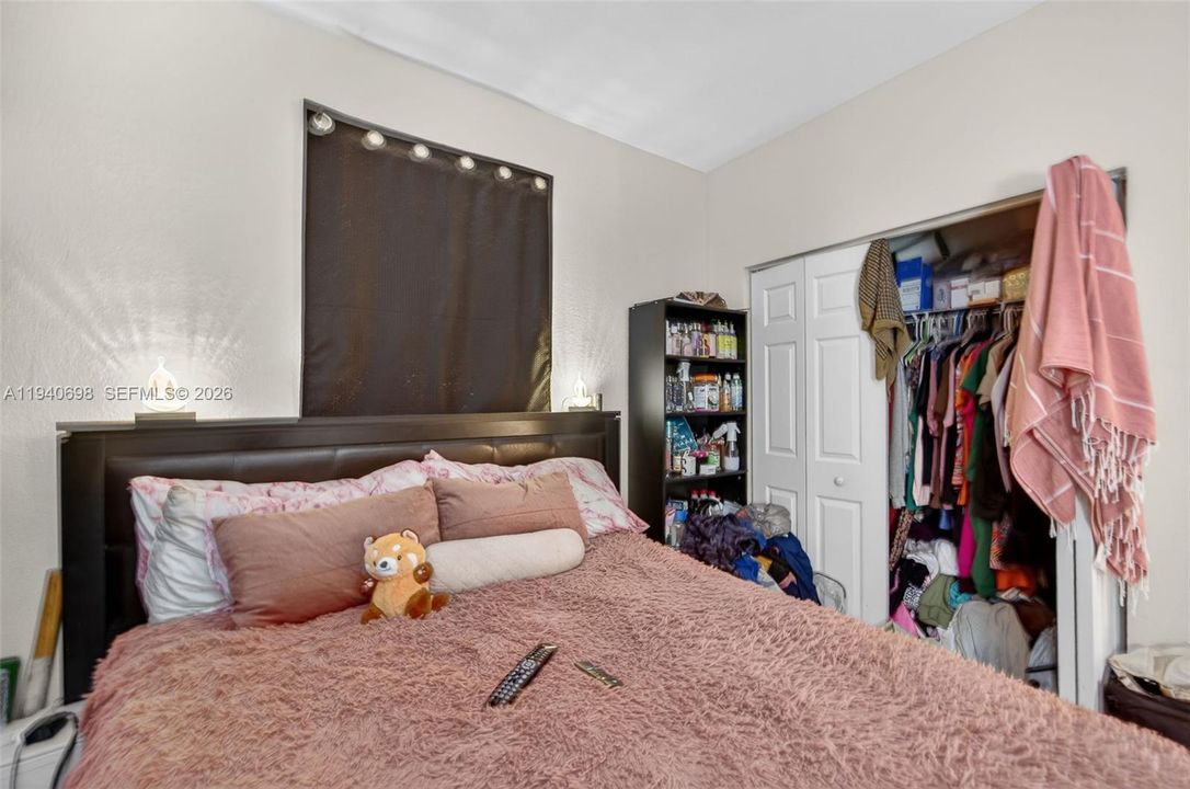 待售: $459,000 (5 贝兹, 2 浴室, 2693 平方英尺)