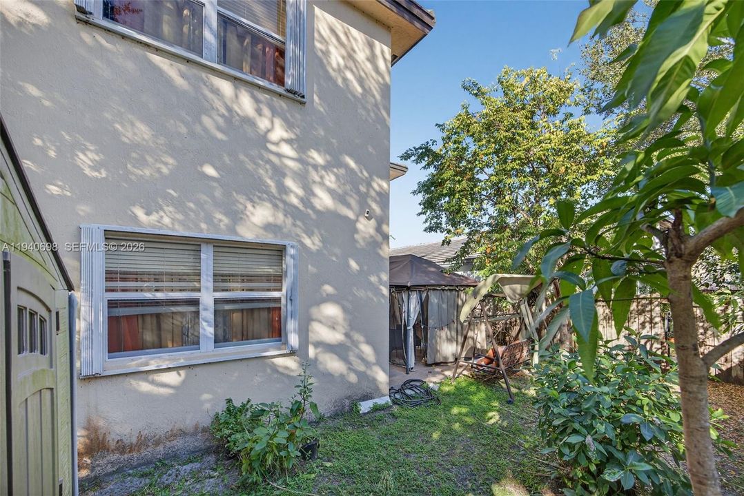 待售: $459,000 (5 贝兹, 2 浴室, 2693 平方英尺)