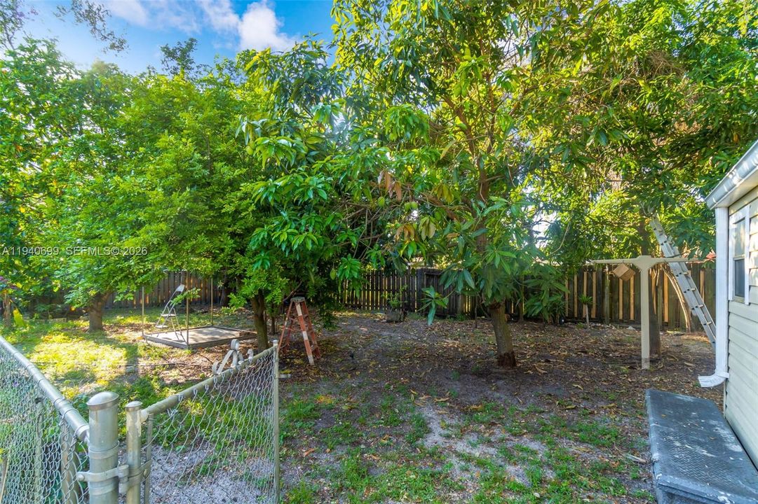 待售: $499,000 (3 贝兹, 2 浴室, 1080 平方英尺)