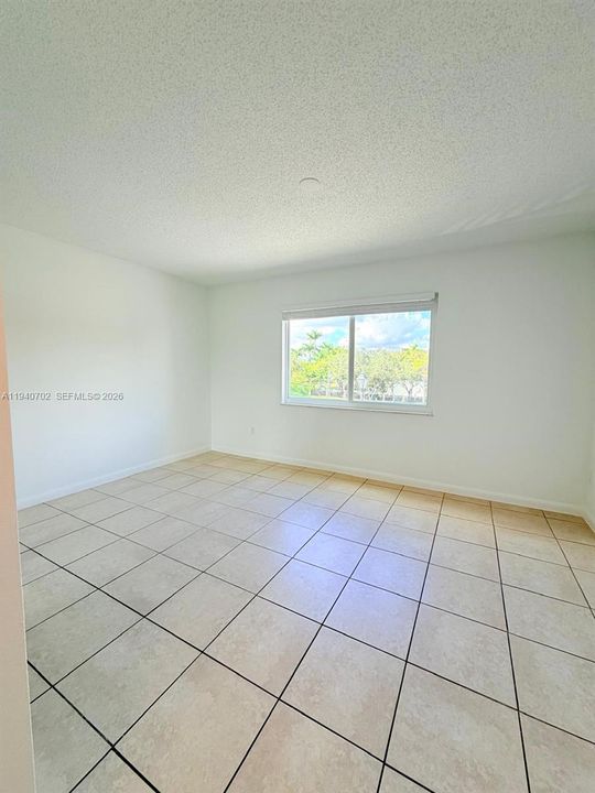Недавно арендовано: $1,995 (2 спален, 1 ванн, 804 Квадратных фут)