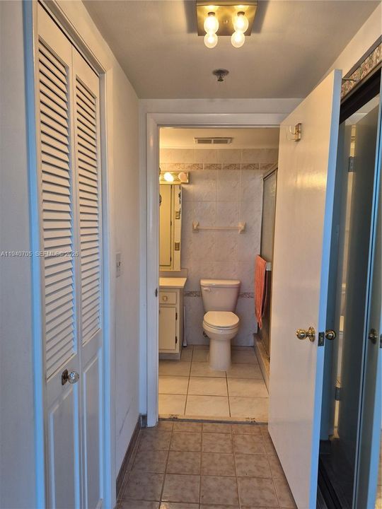 For Sale: $115,000 (1 beds, 1 baths, 844 Square Feet)