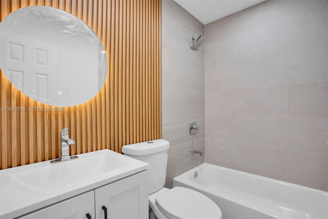 En Venta: $289,000 (2 camas, 1 baños, 849 Pies cuadrados)