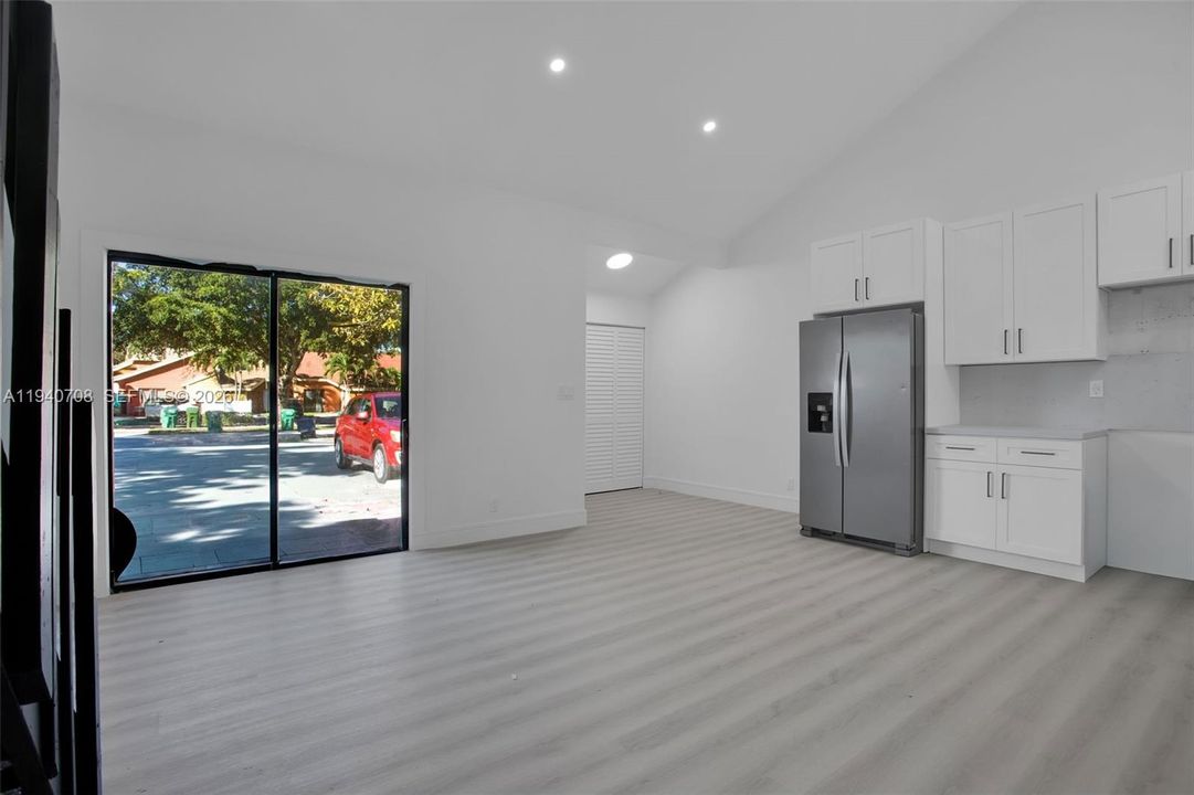 En Venta: $289,000 (2 camas, 1 baños, 849 Pies cuadrados)