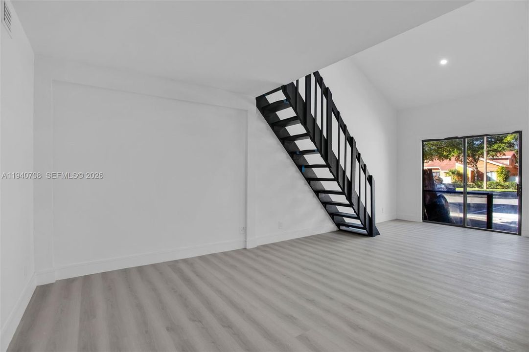 En Venta: $289,000 (2 camas, 1 baños, 849 Pies cuadrados)