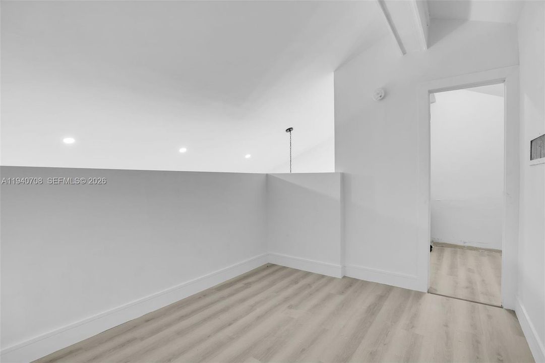 En Venta: $289,000 (2 camas, 1 baños, 849 Pies cuadrados)