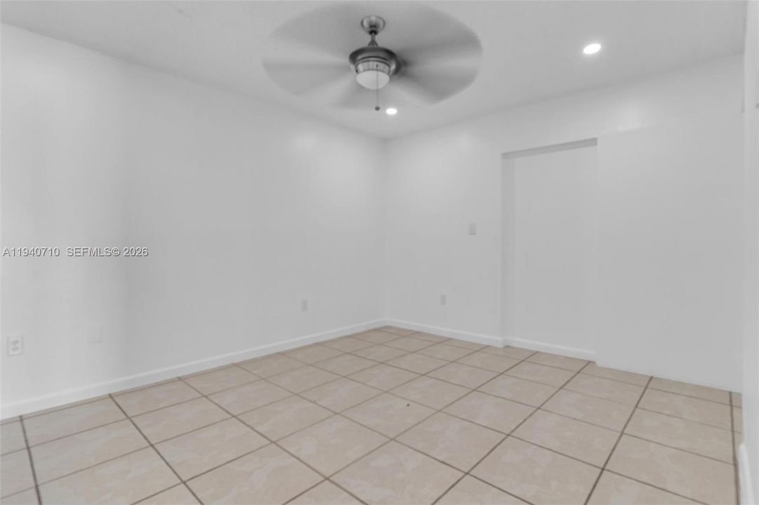 En Venta: $595,000 (3 camas, 2 baños, 1467 Pies cuadrados)