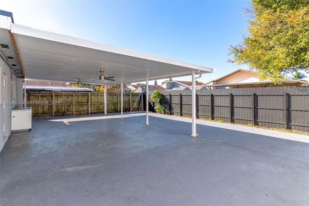 En Venta: $595,000 (3 camas, 2 baños, 1467 Pies cuadrados)