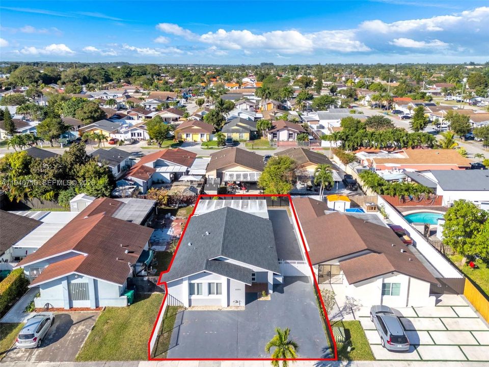 En Venta: $595,000 (3 camas, 2 baños, 1467 Pies cuadrados)