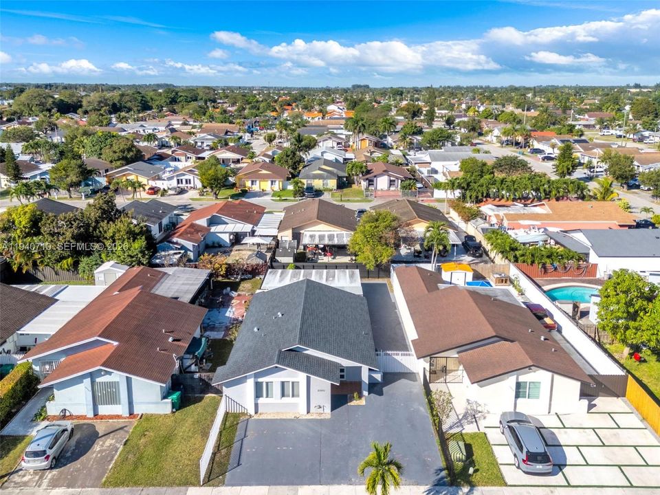 En Venta: $595,000 (3 camas, 2 baños, 1467 Pies cuadrados)