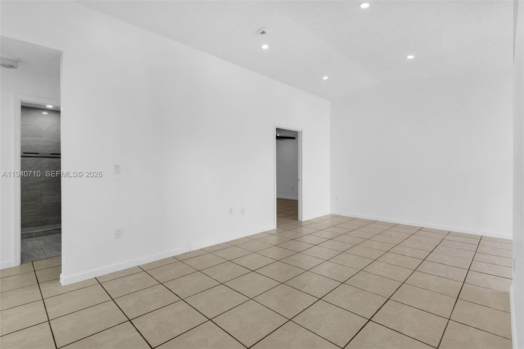 En Venta: $595,000 (3 camas, 2 baños, 1467 Pies cuadrados)