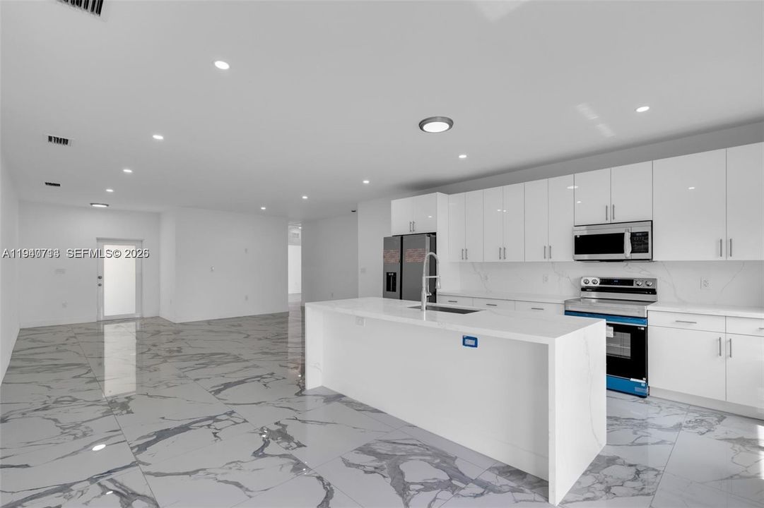 En Renta: $3,500 (4 camas, 2 baños, 1644 Pies cuadrados)