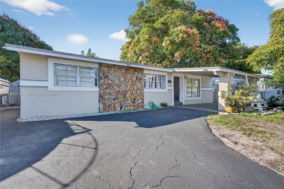 На продажу: $380,000 (3 спален, 1 ванн, 1092 Квадратных фут)