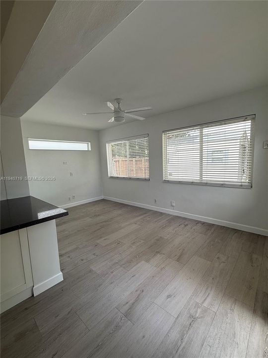 В аренду: $2,950 (3 спален, 1 ванн, 1094 Квадратных фут)