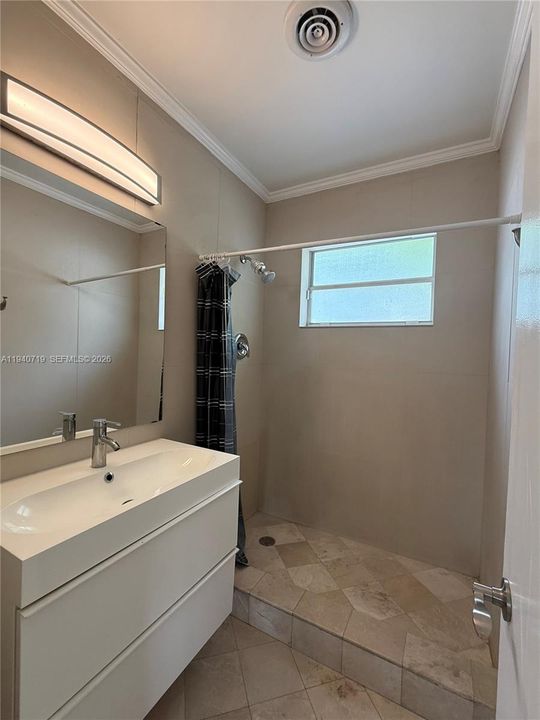 В аренду: $2,950 (3 спален, 1 ванн, 1094 Квадратных фут)