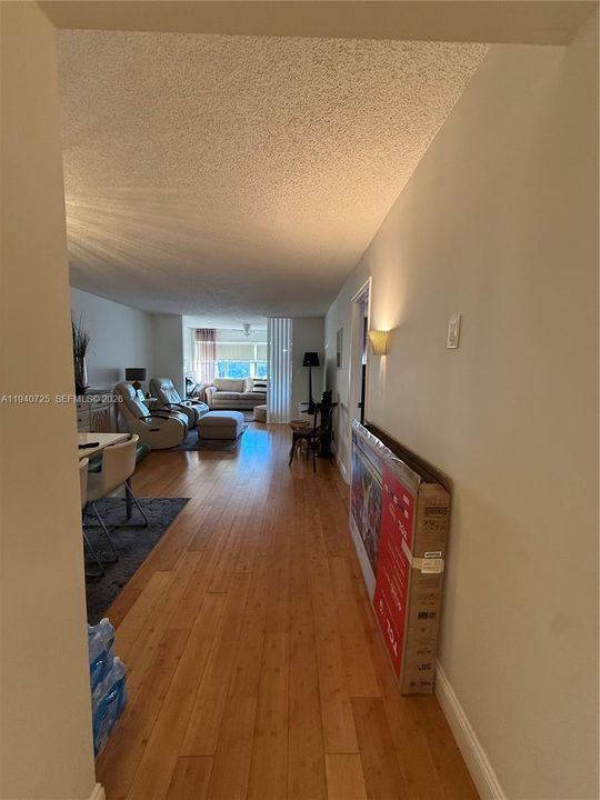 待售: $135,000 (1 贝兹, 1 浴室, 850 平方英尺)