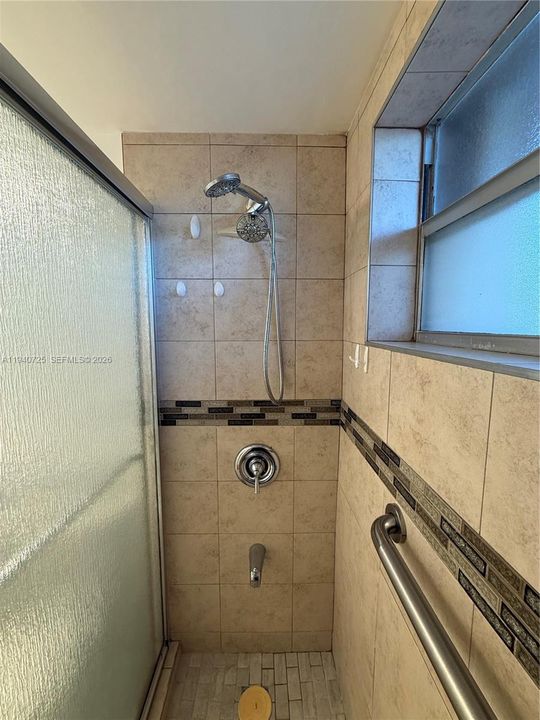 待售: $135,000 (1 贝兹, 1 浴室, 850 平方英尺)