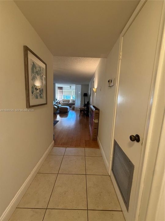 待售: $135,000 (1 贝兹, 1 浴室, 850 平方英尺)