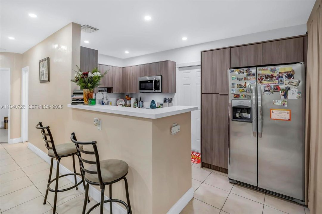 На продажу: $435,000 (3 спален, 2 ванн, 1120 Квадратных фут)