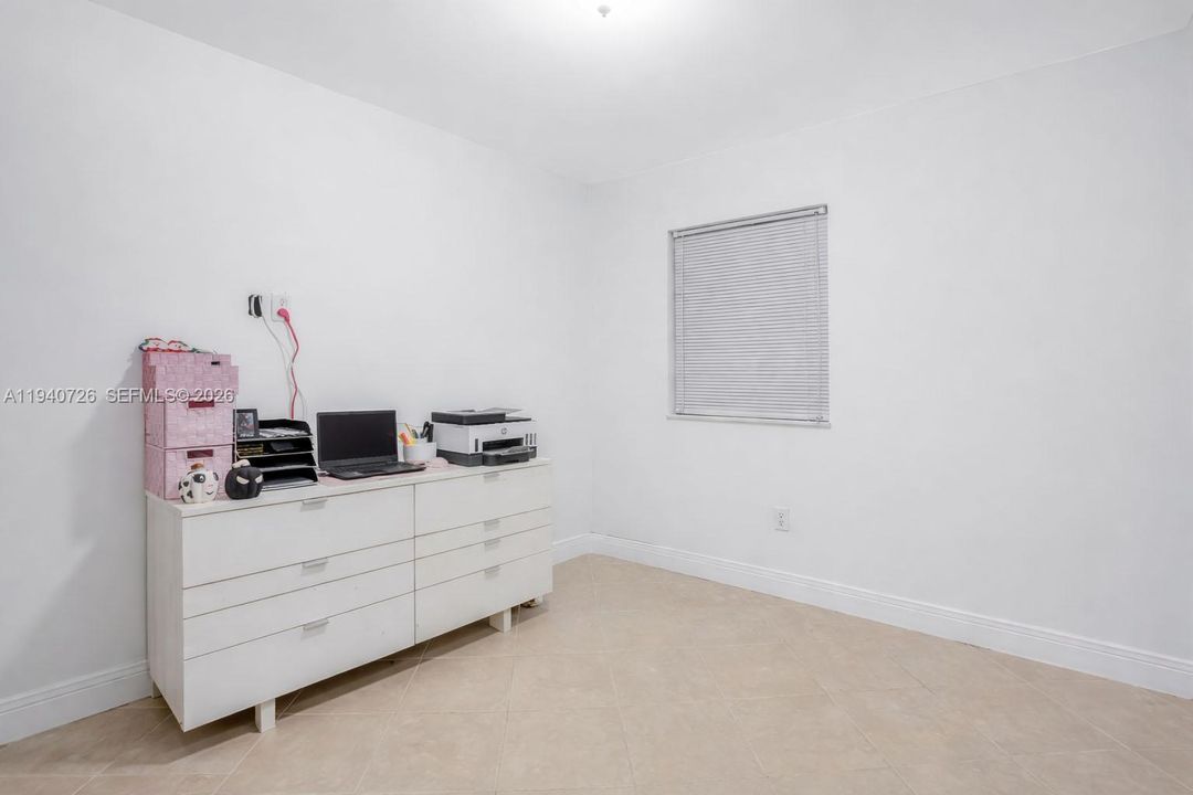 На продажу: $435,000 (3 спален, 2 ванн, 1120 Квадратных фут)