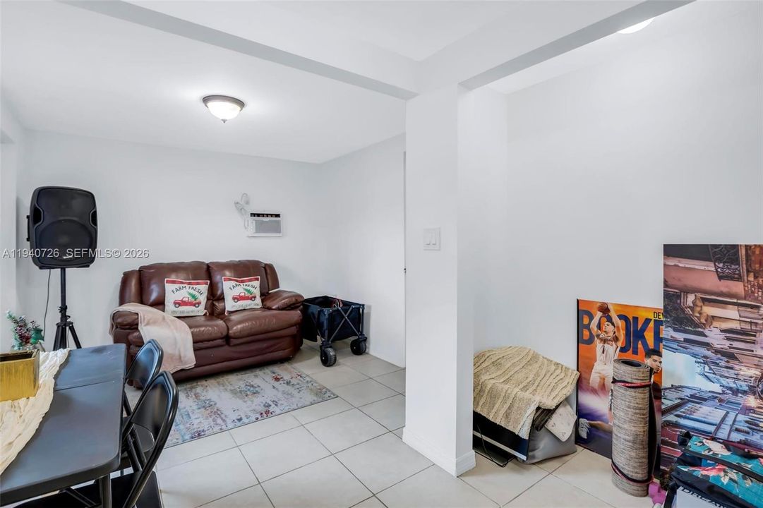 На продажу: $435,000 (3 спален, 2 ванн, 1120 Квадратных фут)