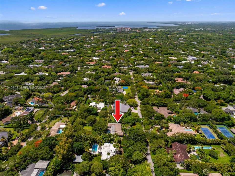 En Venta: $2,995,000 (4 camas, 2 baños, 2747 Pies cuadrados)