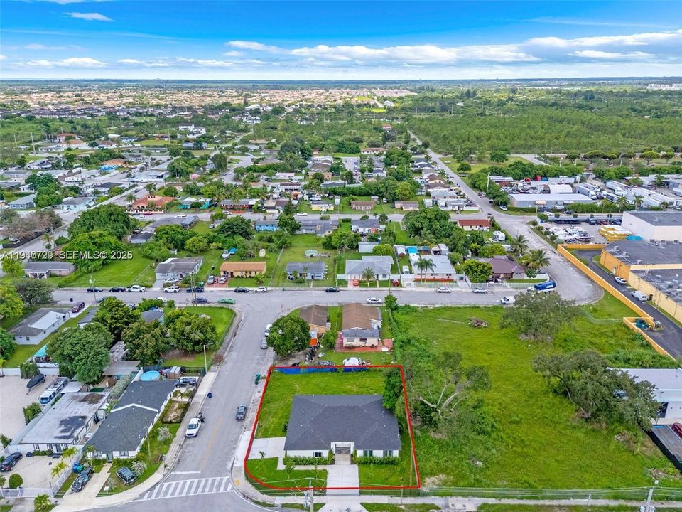 出租: $3,500 (4 贝兹, 2 浴室, 1644 平方英尺)