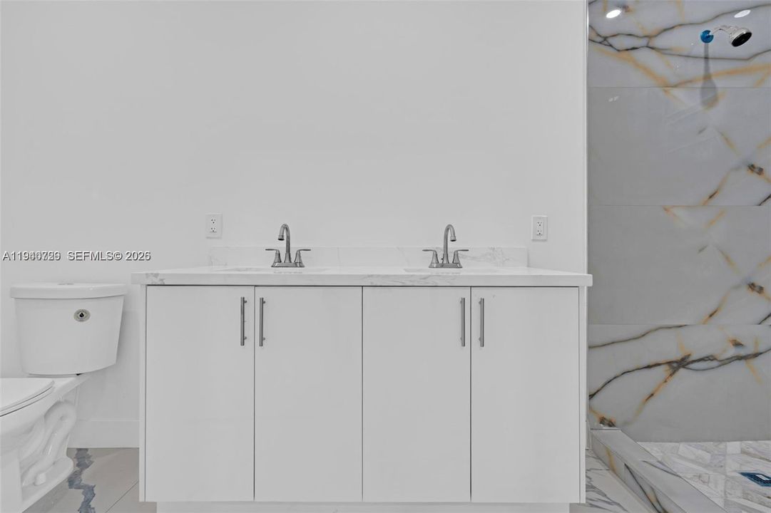 出租: $3,500 (4 贝兹, 2 浴室, 1644 平方英尺)