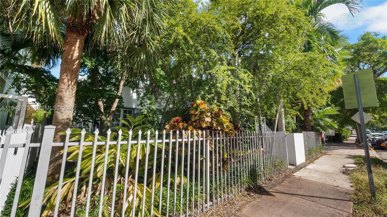 На продажу: $398,000 (1 спален, 1 ванн, 672 Квадратных фут)