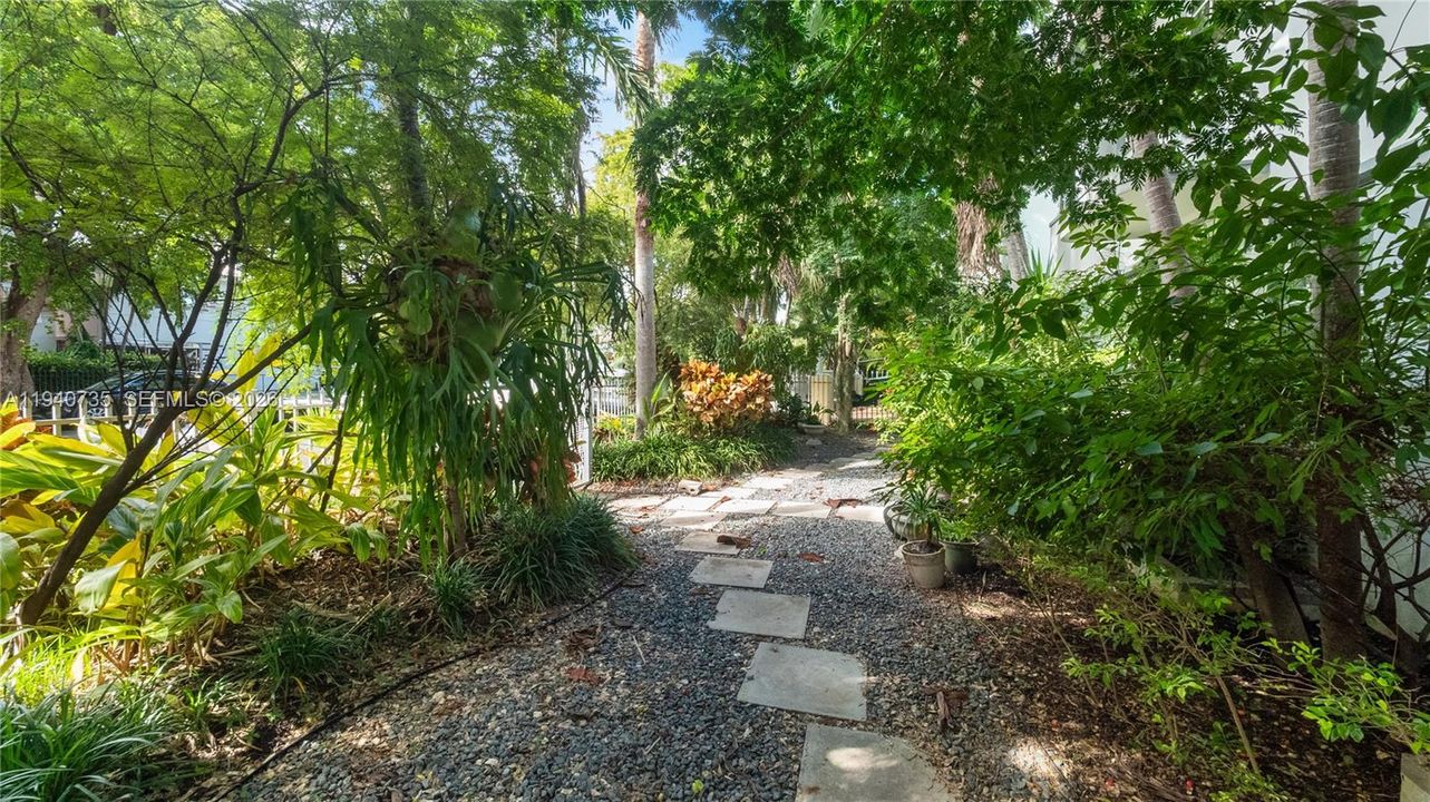 На продажу: $398,000 (1 спален, 1 ванн, 672 Квадратных фут)