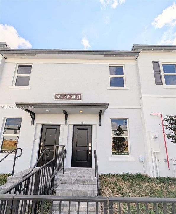 В аренду: $2,800 (3 спален, 3 ванн, 0 Квадратных фут)