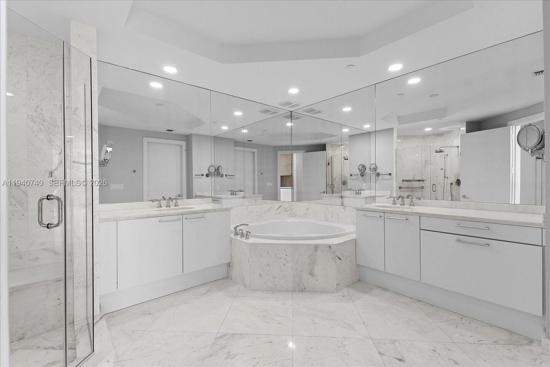 En Venta: $2,650,000 (3 camas, 3 baños, 2608 Pies cuadrados)