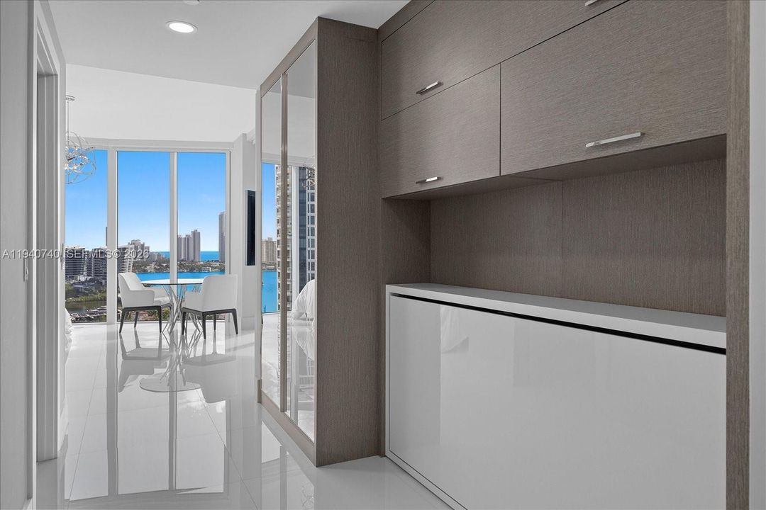 En Venta: $2,650,000 (3 camas, 3 baños, 2608 Pies cuadrados)