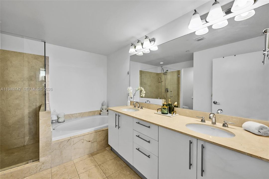 待售: $745,000 (3 贝兹, 2 浴室, 1824 平方英尺)