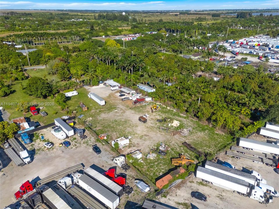 На продажу: $949,900 (2 спален, 1 ванн, 621 Квадратных фут)