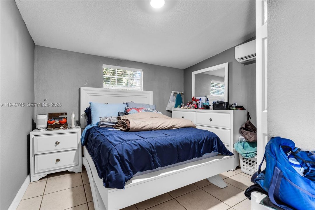 На продажу: $949,900 (2 спален, 1 ванн, 621 Квадратных фут)