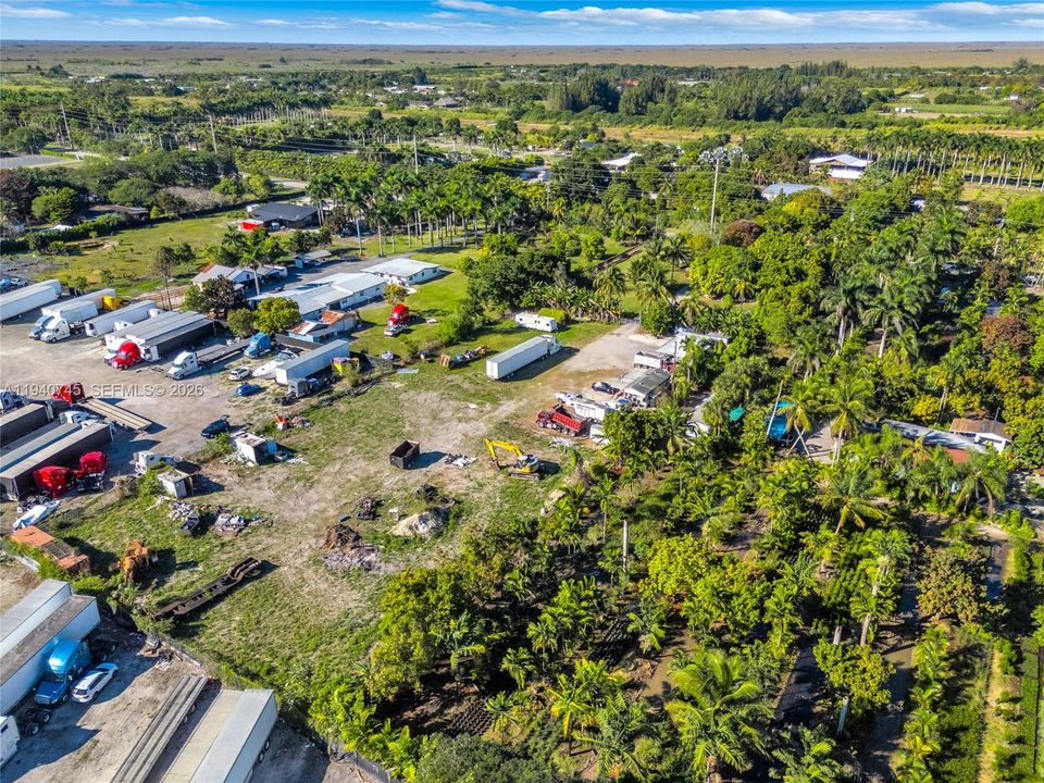 На продажу: $949,900 (2 спален, 1 ванн, 621 Квадратных фут)