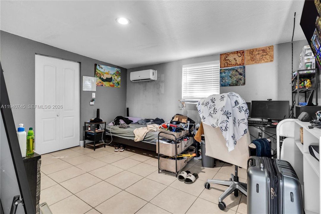 На продажу: $949,900 (2 спален, 1 ванн, 621 Квадратных фут)