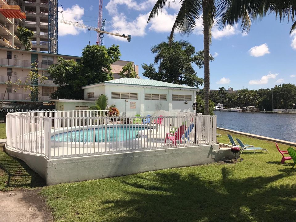 В аренду: $1,800 (1 спален, 1 ванн, 640 Квадратных фут)