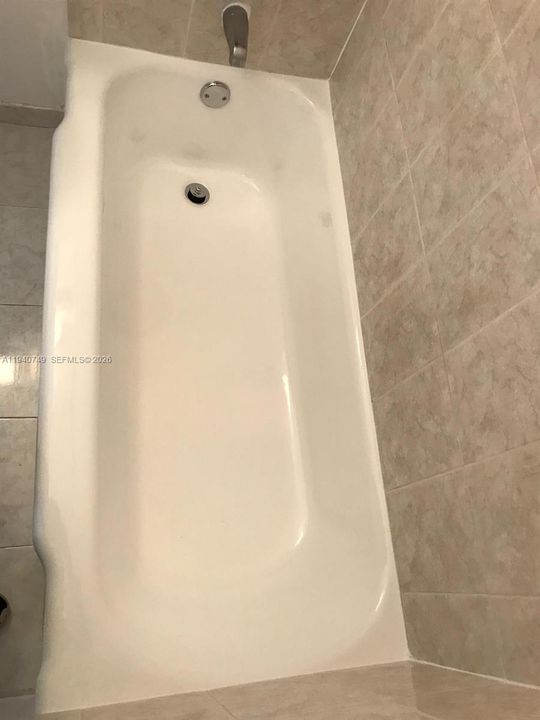 В аренду: $1,800 (1 спален, 1 ванн, 640 Квадратных фут)