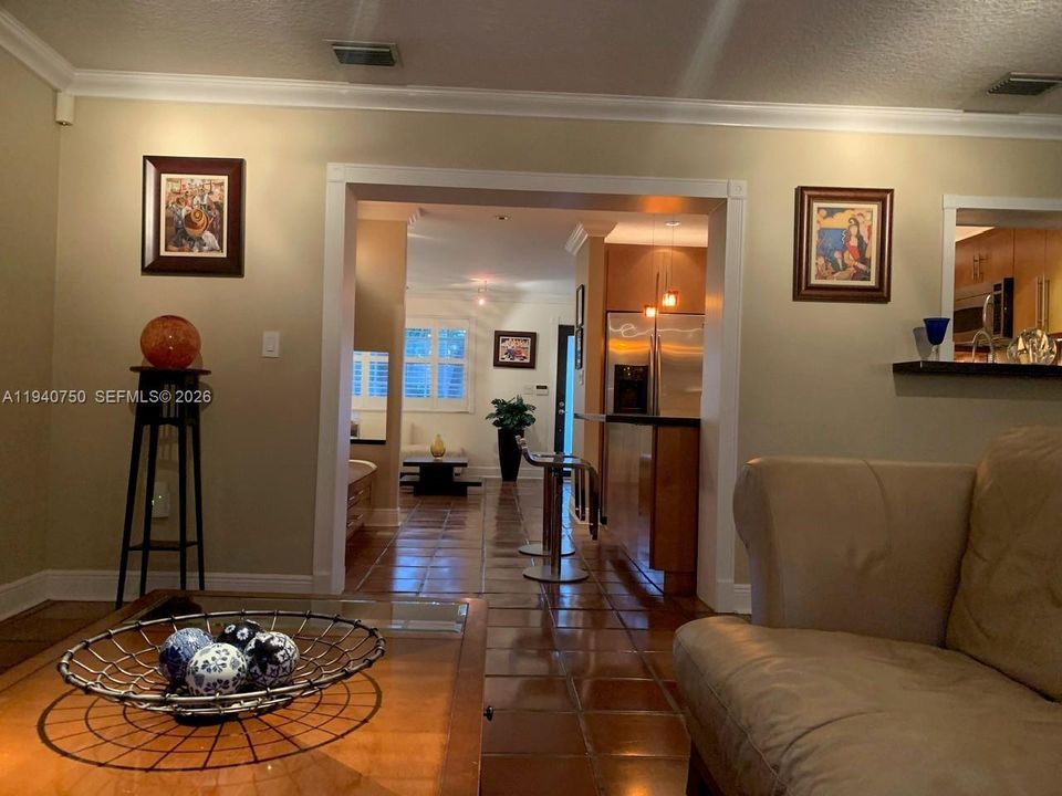 For Rent: $4,950 (4 beds, 3 baths, 1779 Square Feet)