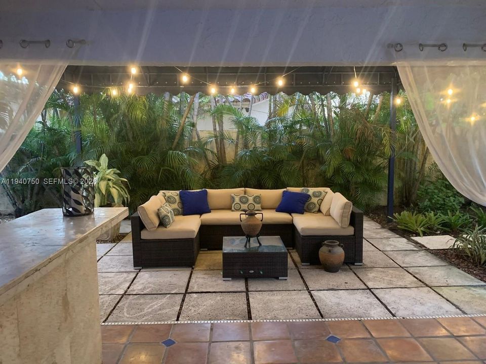 For Rent: $4,950 (4 beds, 3 baths, 1779 Square Feet)