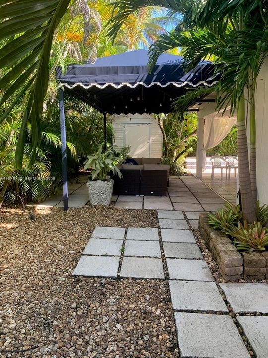 For Rent: $4,950 (4 beds, 3 baths, 1779 Square Feet)