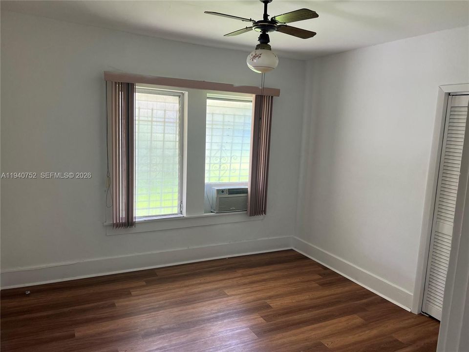 For Rent: $2,300 (2 beds, 1 baths, 1588 Square Feet)