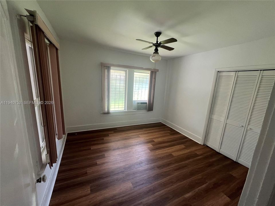 For Rent: $2,300 (2 beds, 1 baths, 1588 Square Feet)
